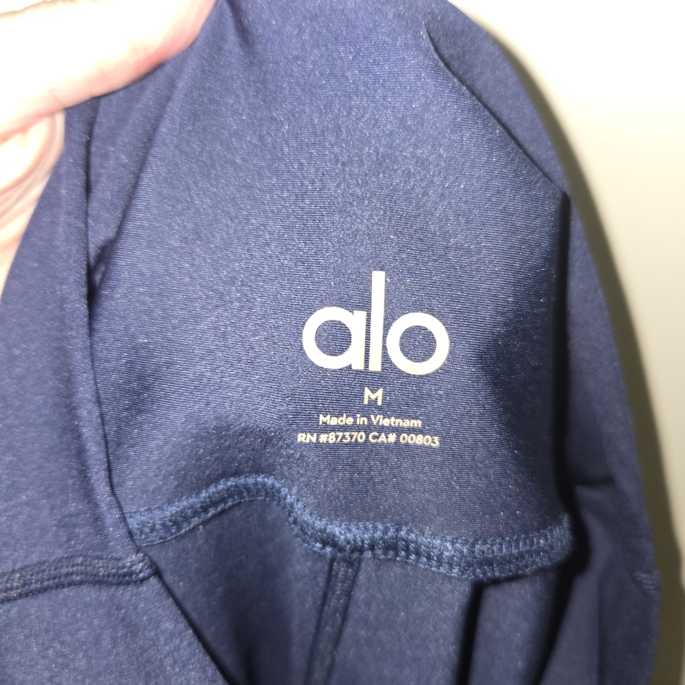 ALO Airlift Leggings Navy NWT - Picture 5 of 5